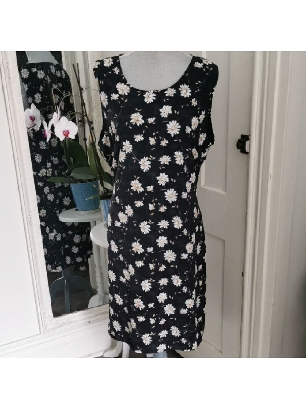 Vintage Abbey Rose cottagecore, prairiecore sleeveless dress. size L. EUC